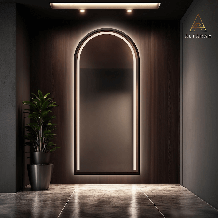 Lustro półowalne z podświetleniem w ramie mdf – PLATO W RAMIE LED [fot. Alfaram]